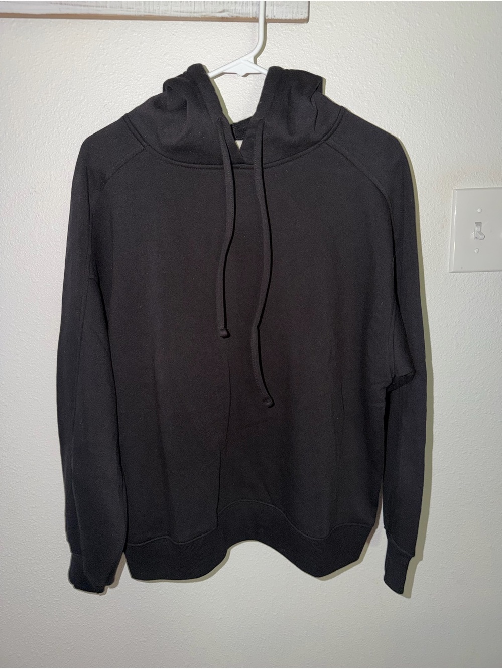 Zenana Outfitters Black Pullover  Hoodie NWOT